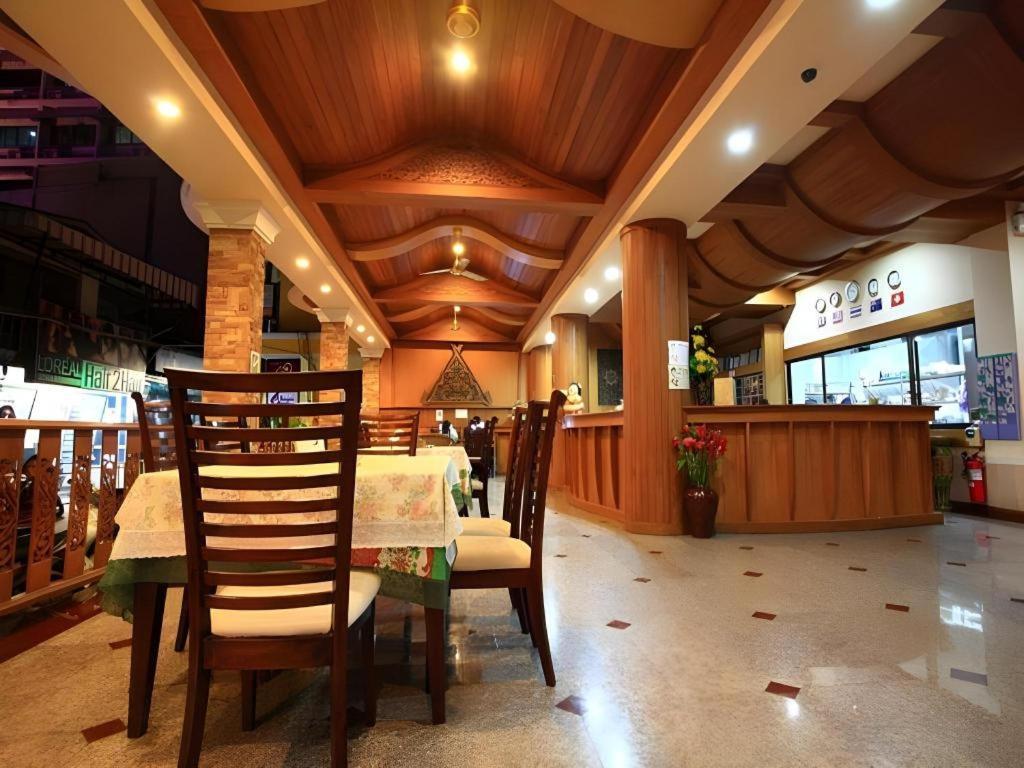 P.72 Hotel Pattaya Exterior foto