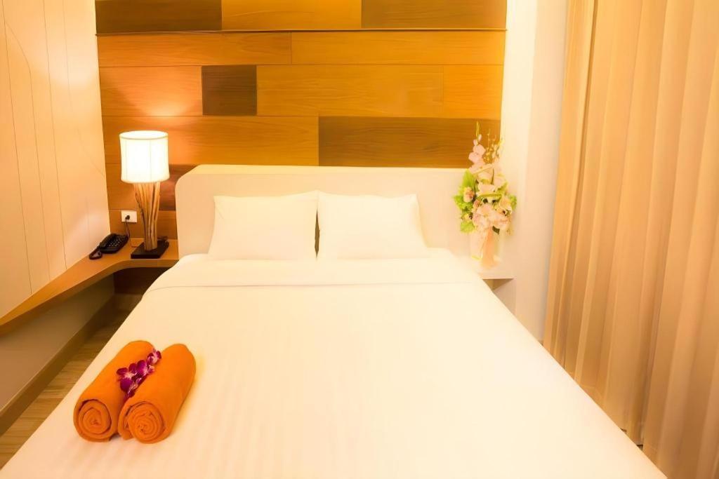 P.72 Hotel Pattaya Exterior foto